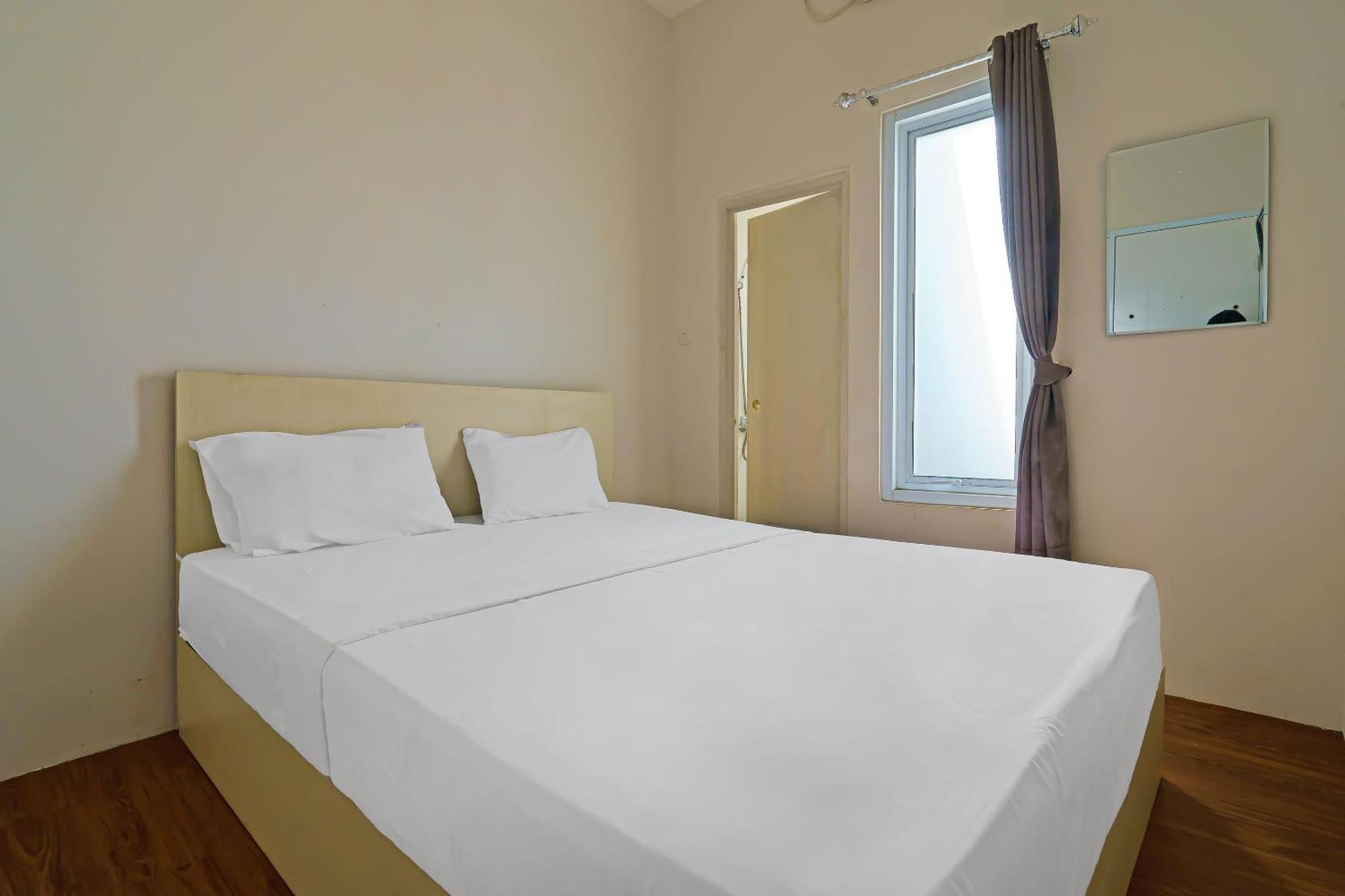 Oyo Life 92720 Mekarwangi Guest House Bandung Ngoại thất bức ảnh